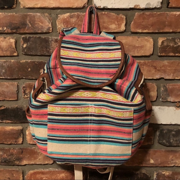 Retro Vintage-Style BackPack - Picture 4 of 10